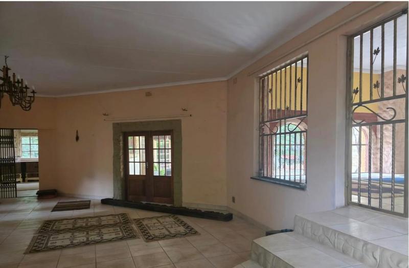 5 Bedroom Property for Sale in De Wildt North West